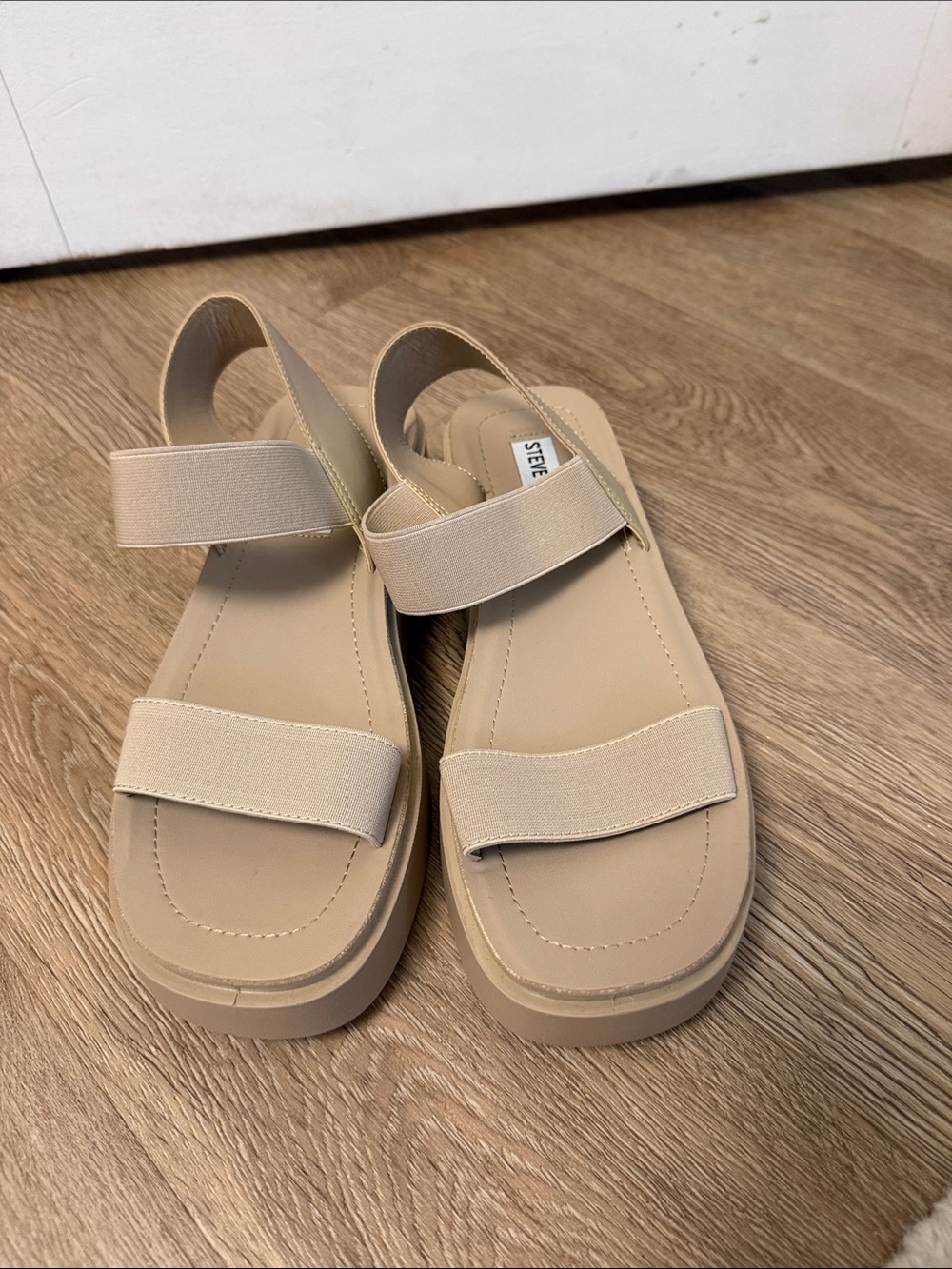 Steve Madden Women's Beige Elastic Strap Sandals